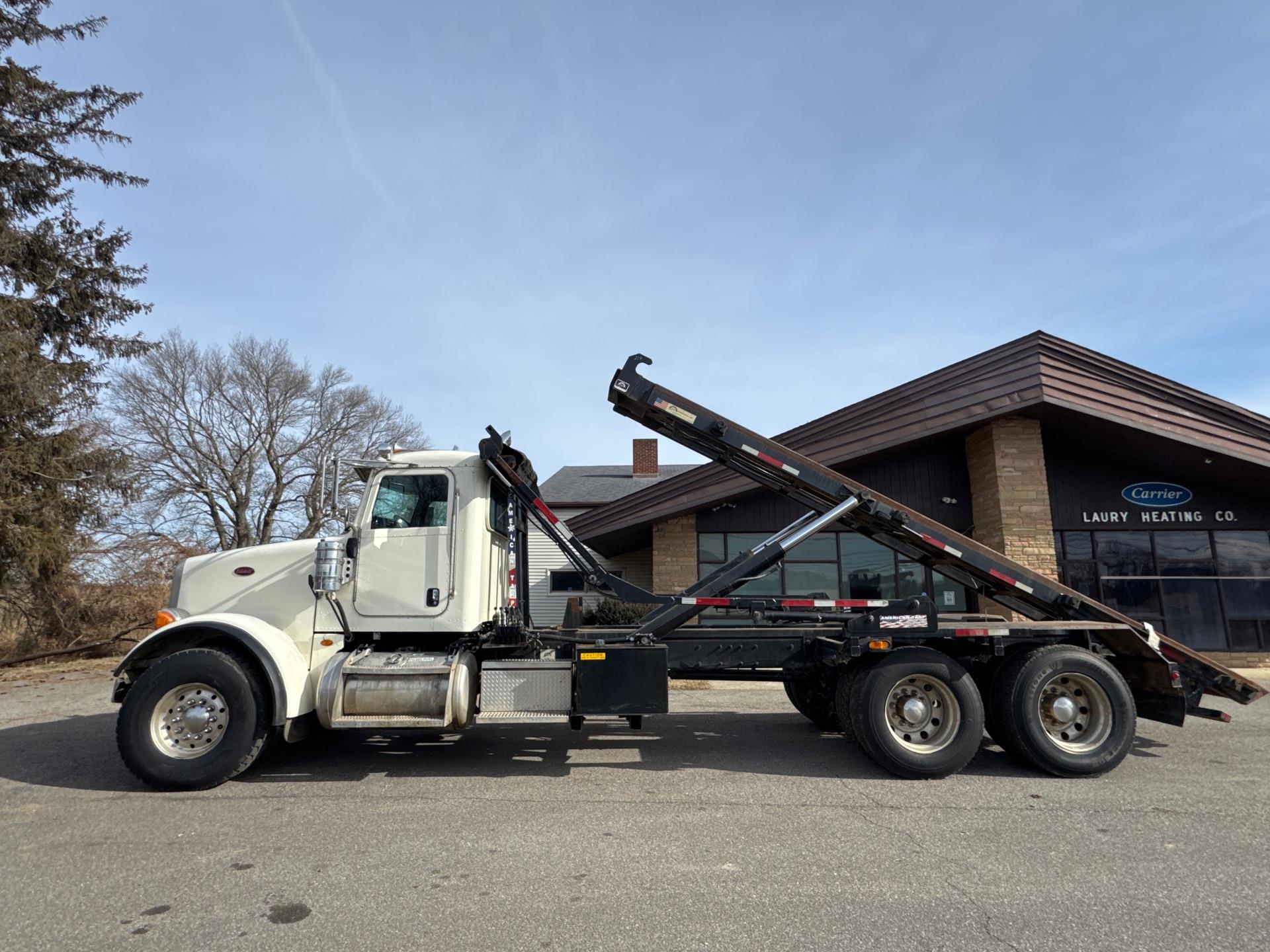 2011 Peterbilt 365
