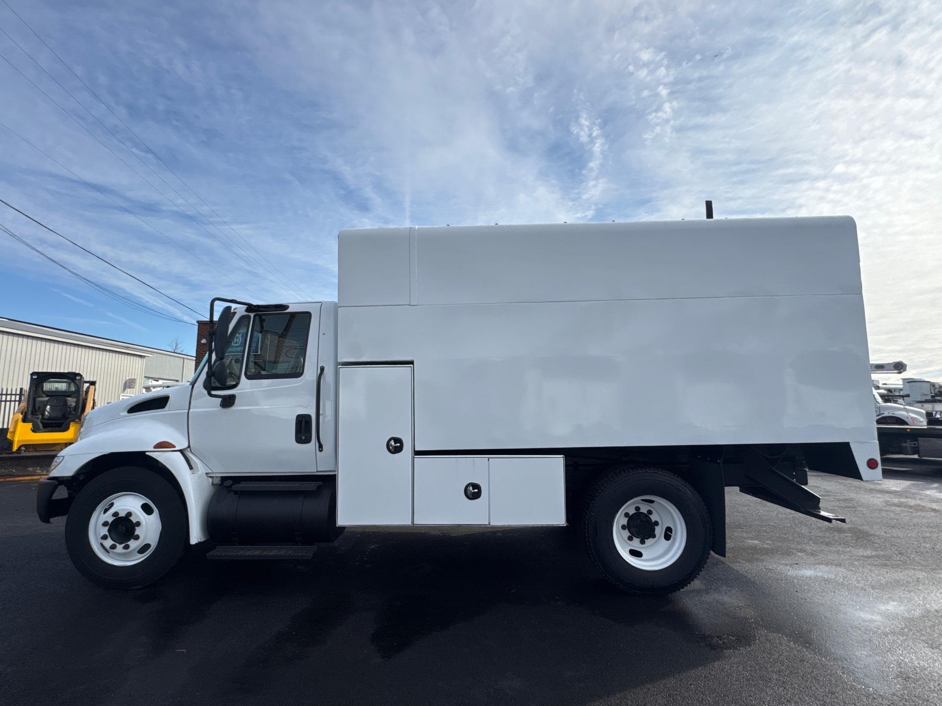 2009 International MA025