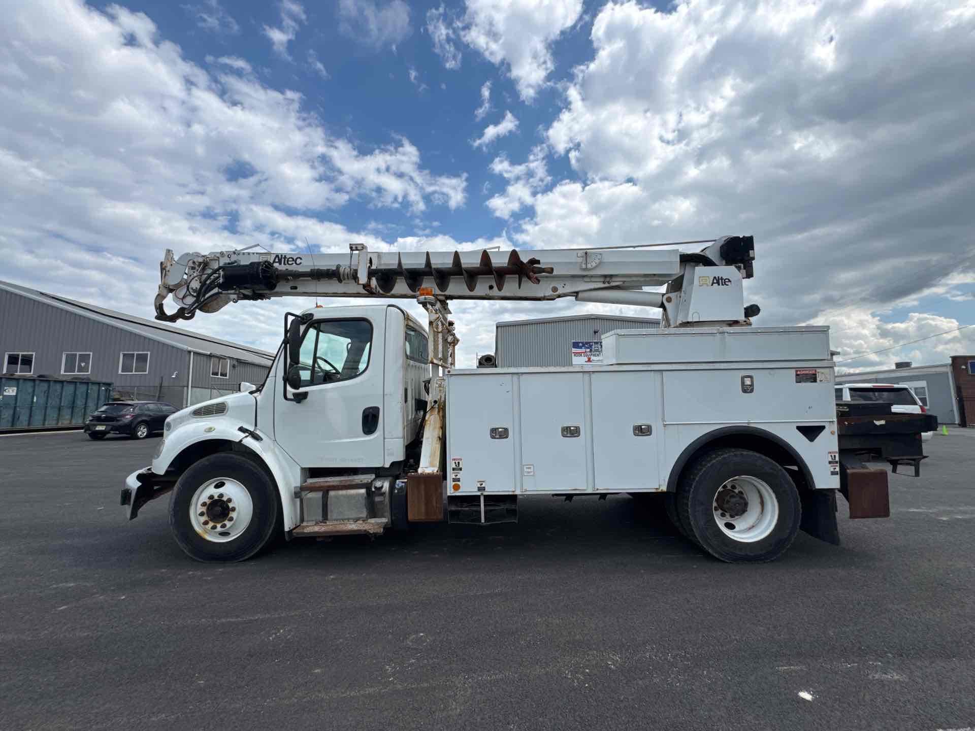 2015 Freightliner M2 106