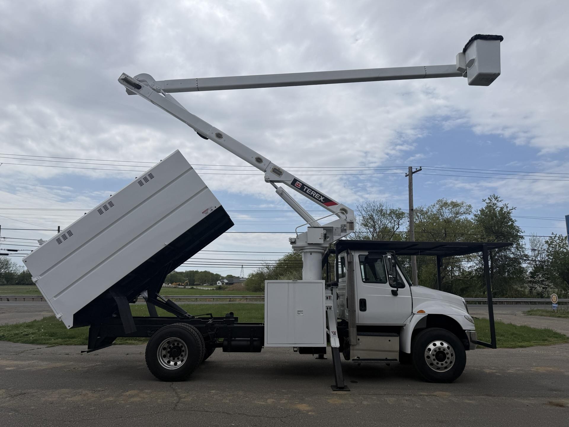 2017 International MA025