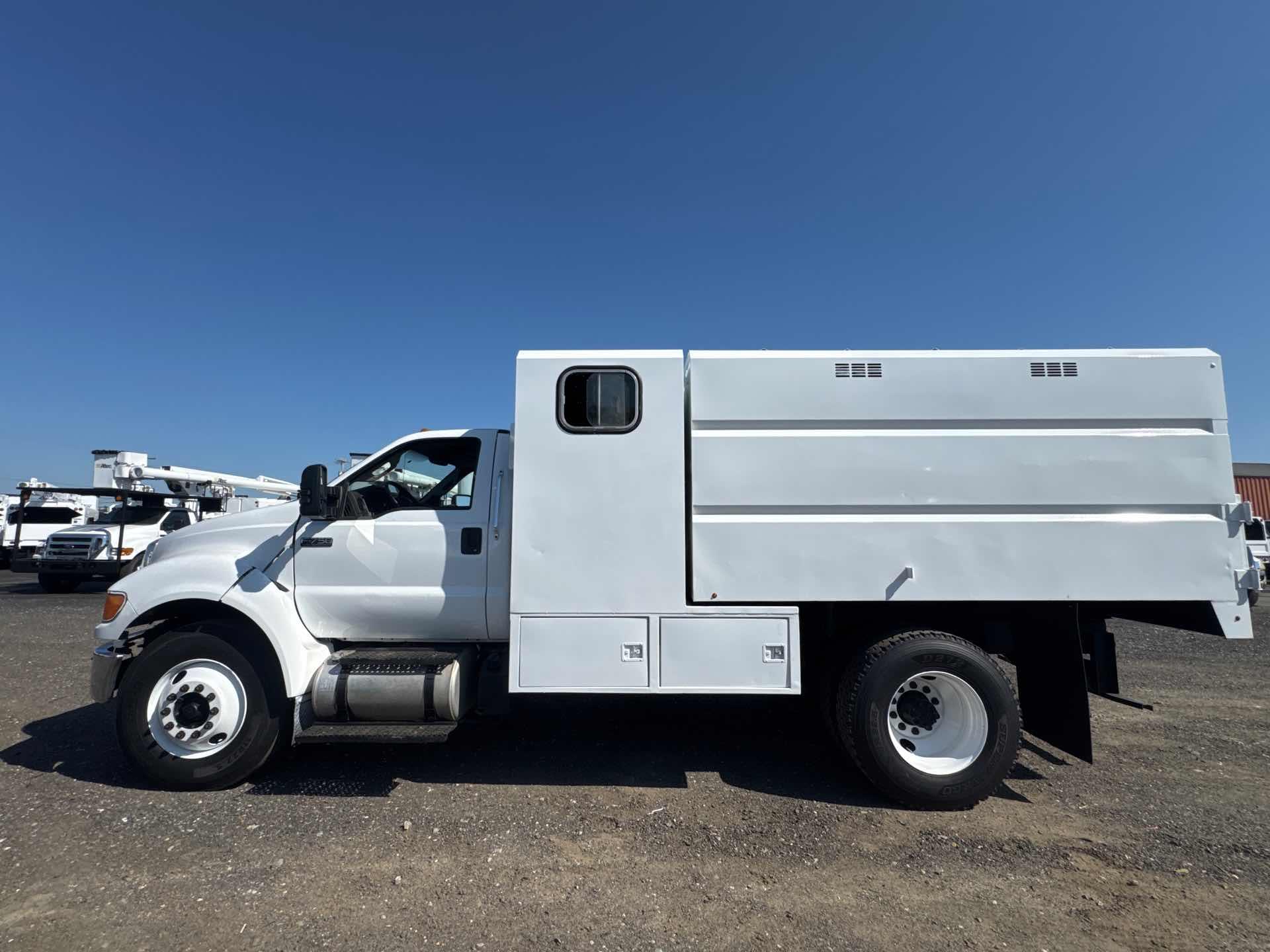 2013 Ford F750