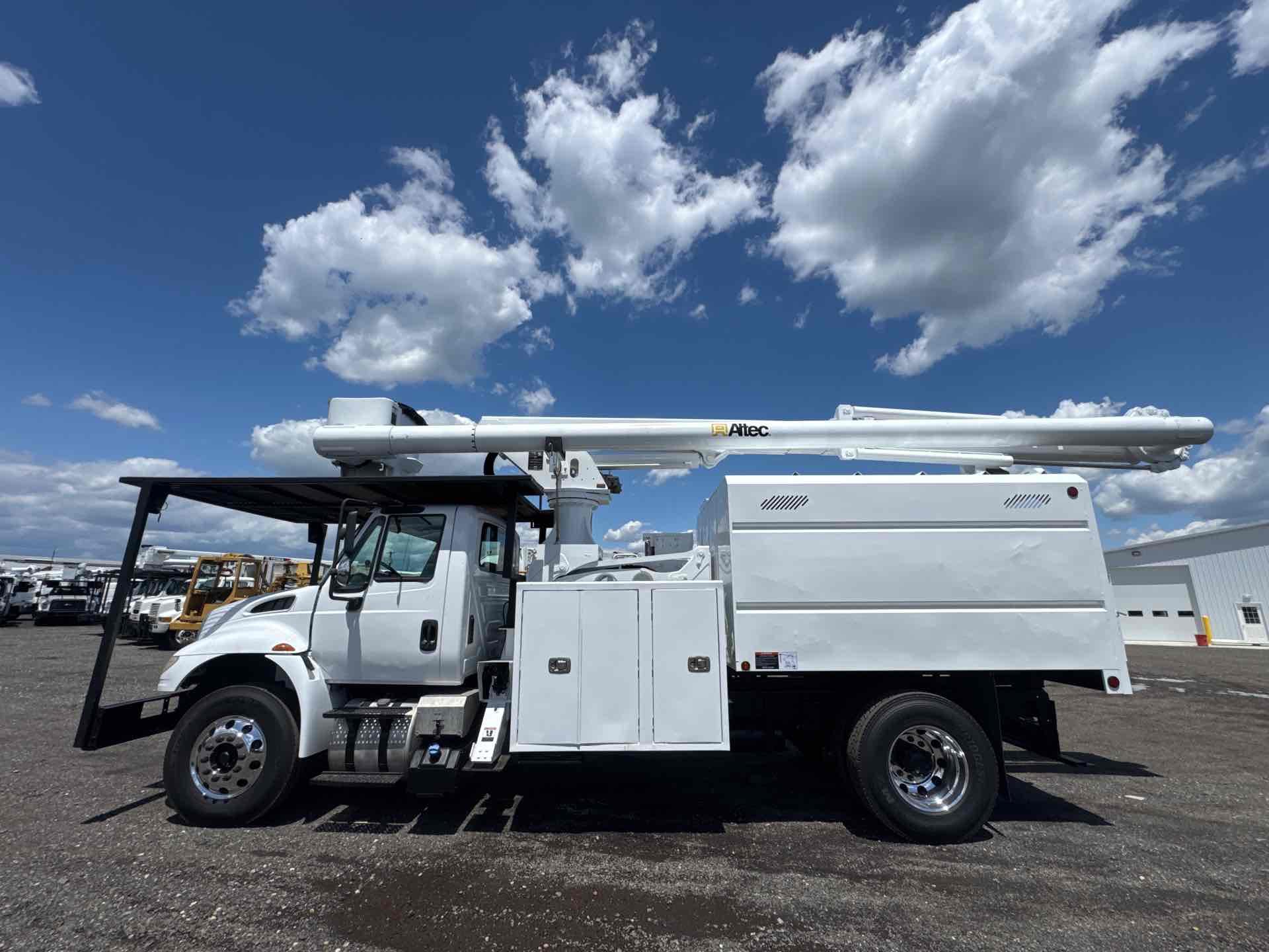 2017 International MA025