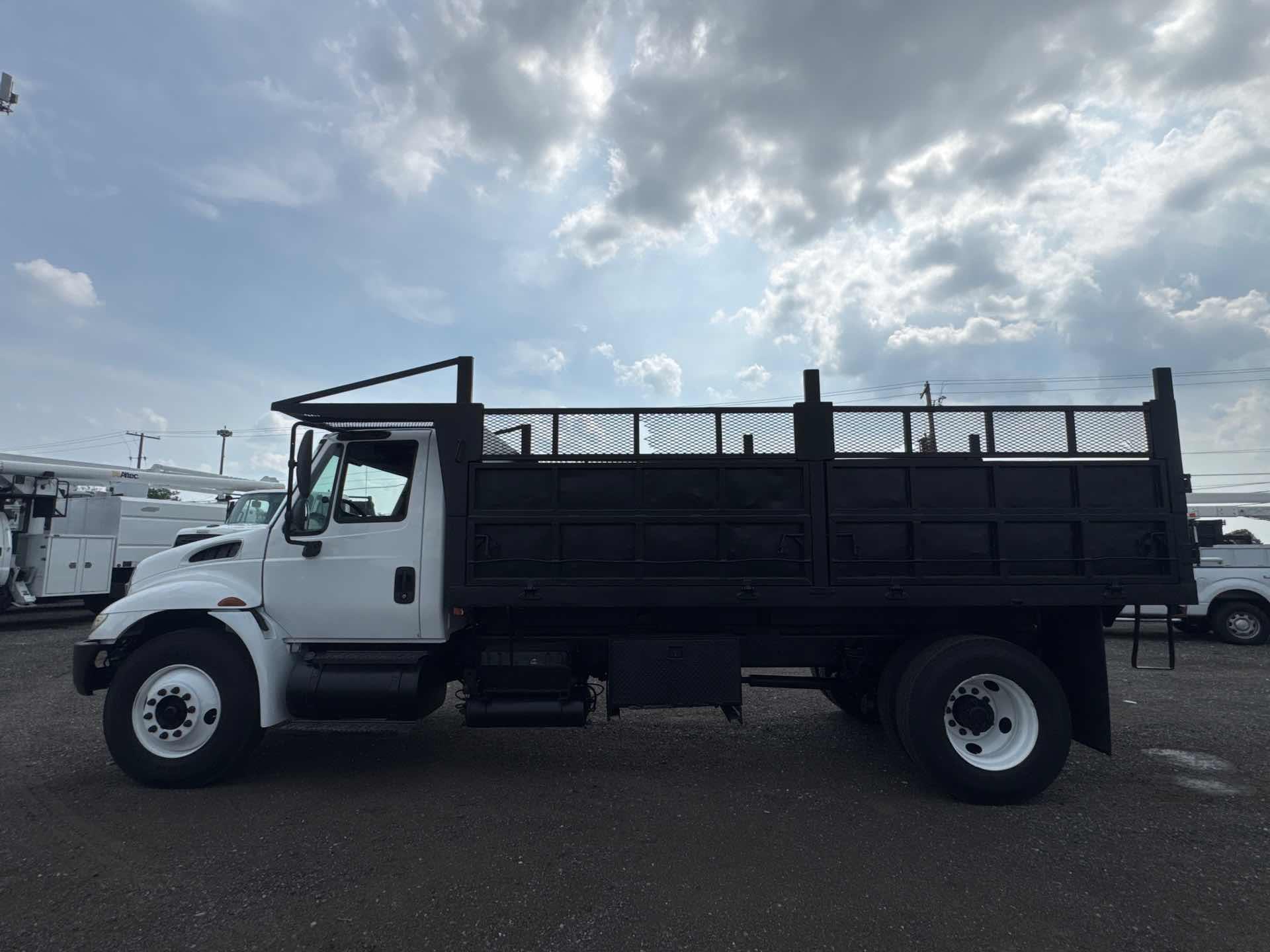 2005 International 4300