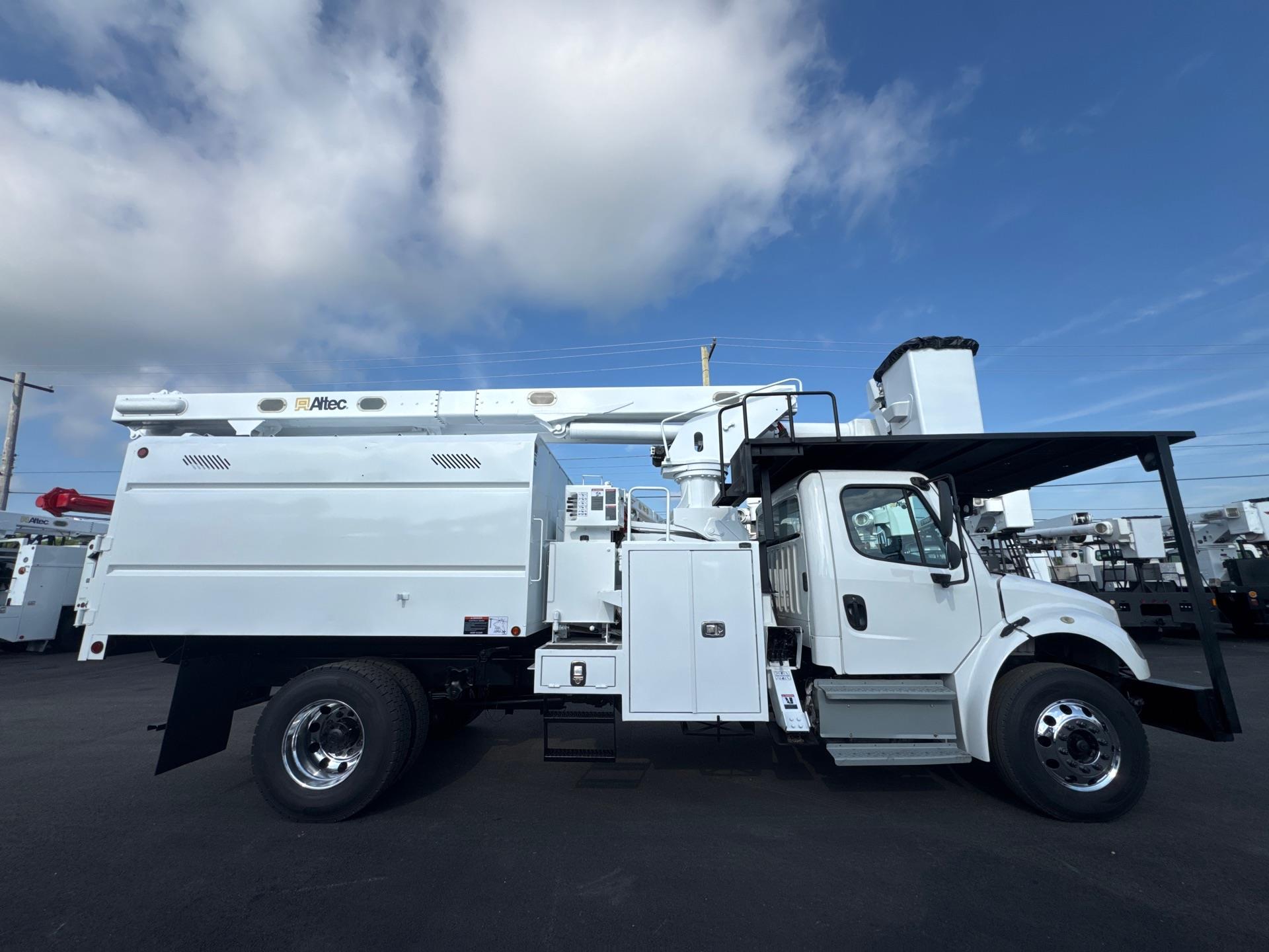 2014 Freightliner M2 106