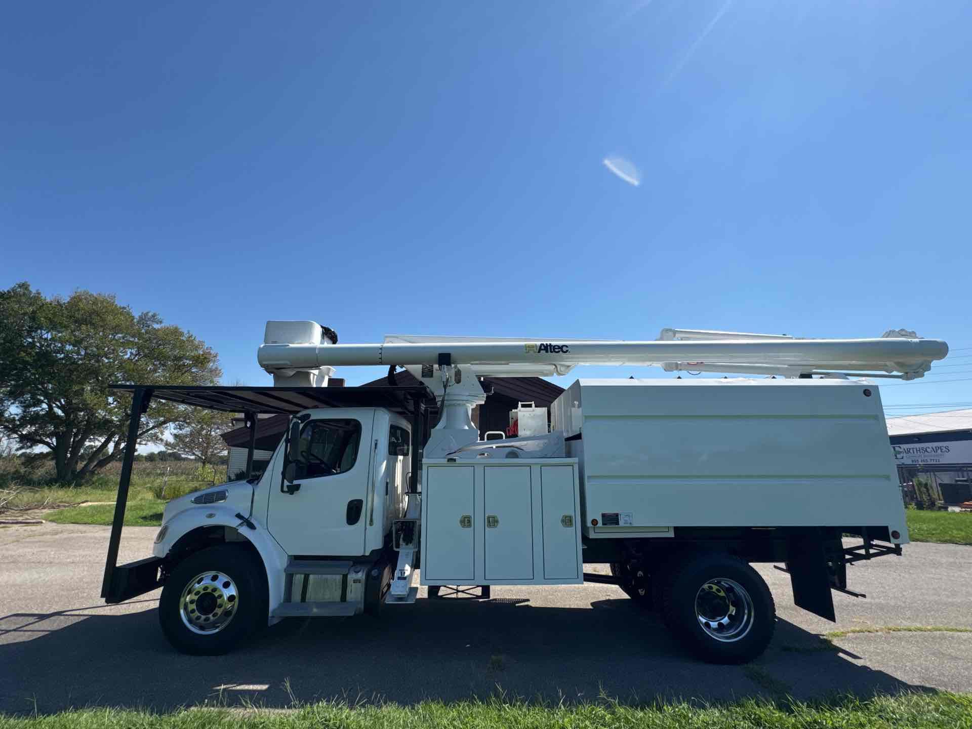 2019 Freightliner M2