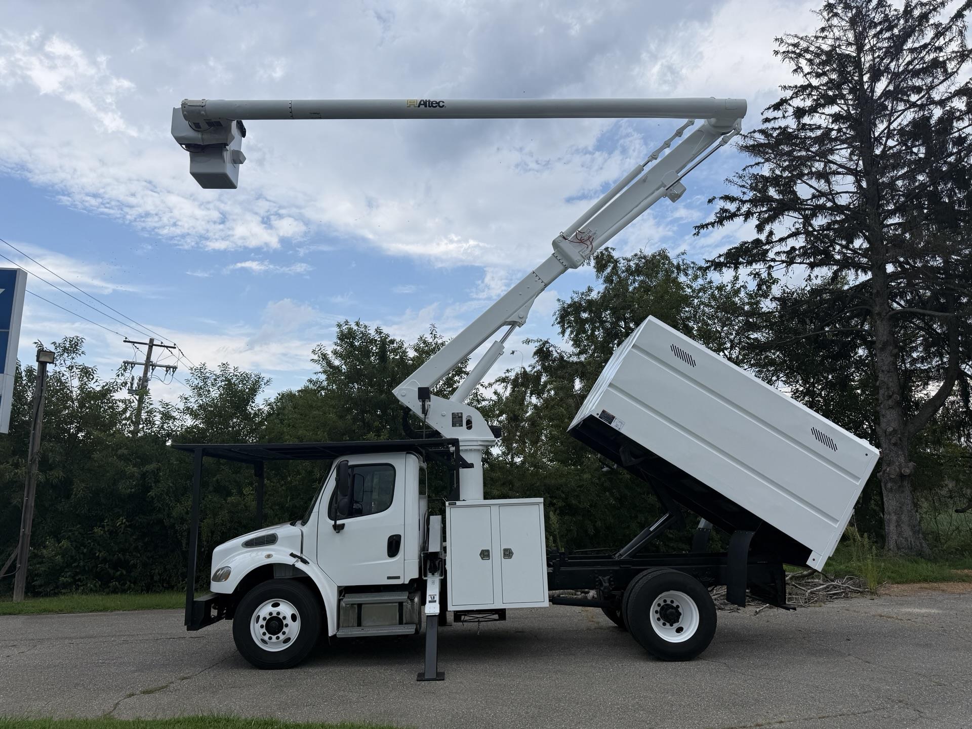 2011 Freightliner M2