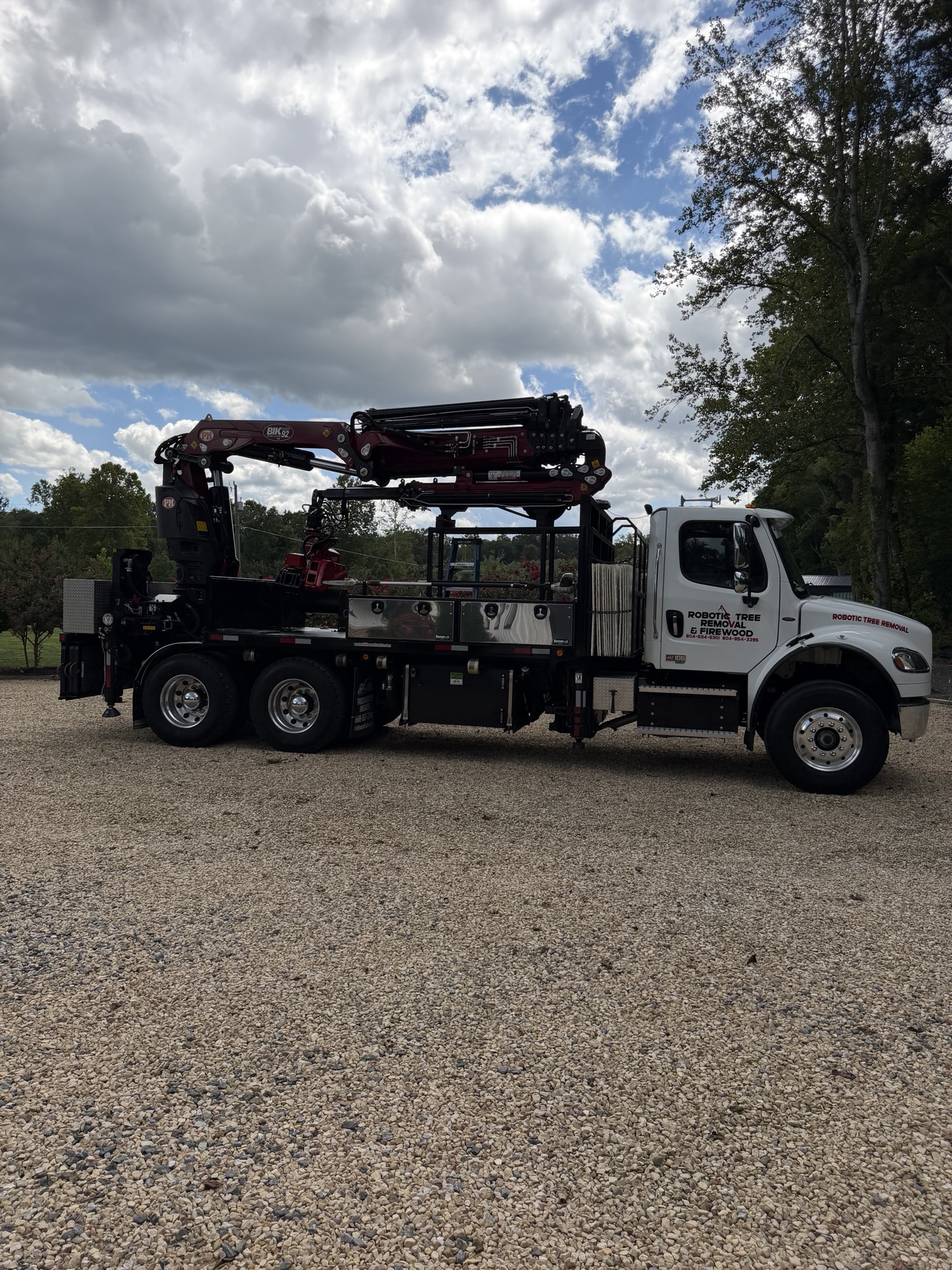 2025 Freightliner M2