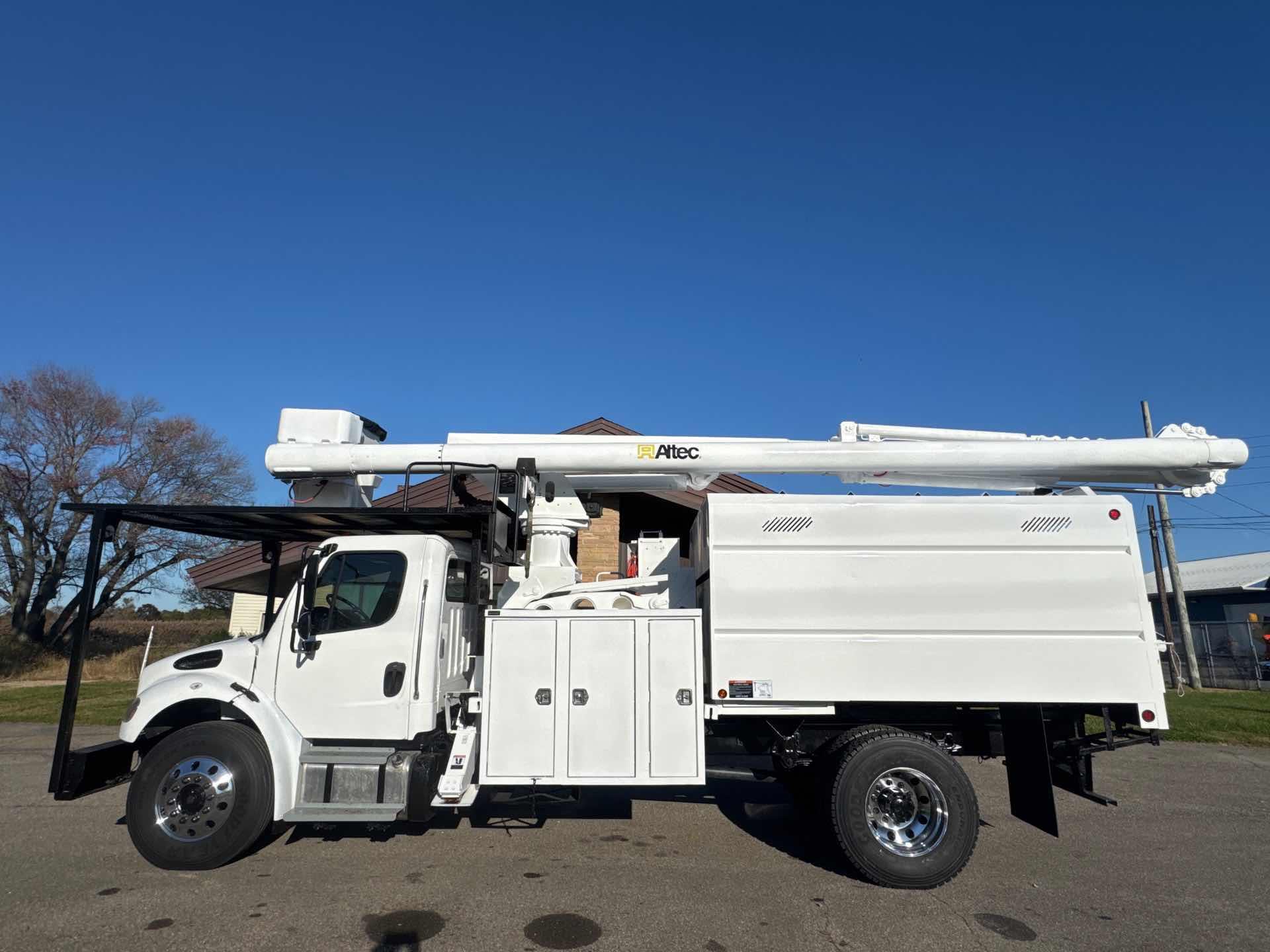2016 Freightliner M2