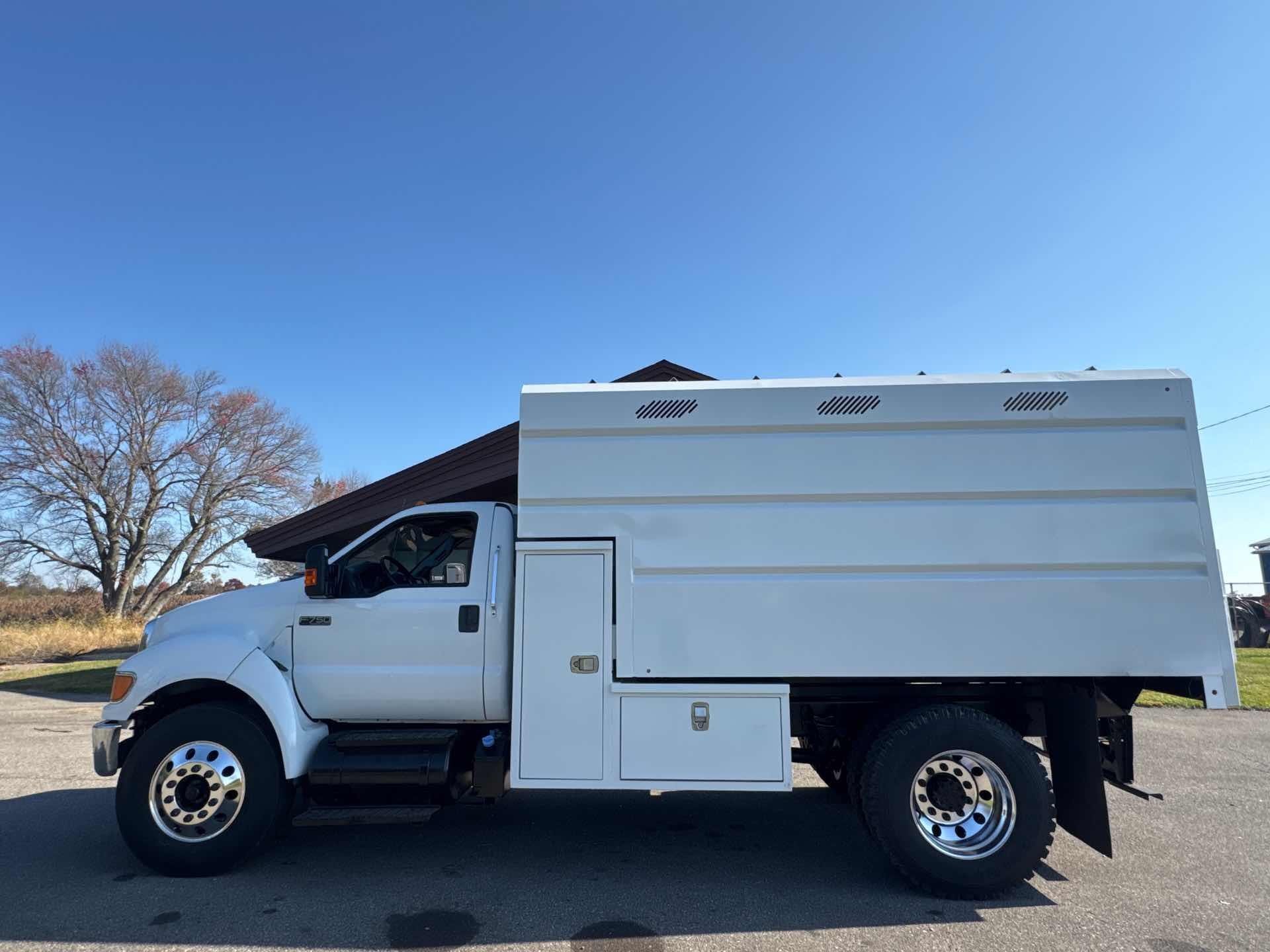 2012 Ford F-750