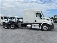 2020 Freightliner CASCADIA 113