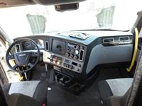 2020 Freightliner Cascadia 126