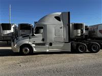 2020 Freightliner Cascadia 126
