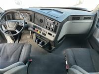 2020 Freightliner Cascadia 126