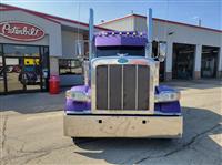 2022 Peterbilt 389