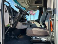 2022 Peterbilt 579