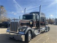 2023 Kenworth W900