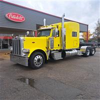 2022 Peterbilt 389