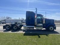 2023 Kenworth W900