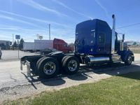 2023 Kenworth W900