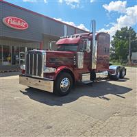 2022 Peterbilt 389