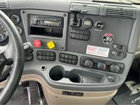 2016 Freightliner CASCADIA