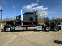 2023 Kenworth W900