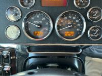 2022 Peterbilt 389