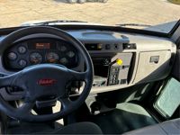 2018 Peterbilt 337