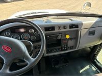 2018 Peterbilt 337