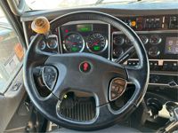 2023 Kenworth W900