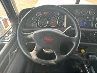 2022 Peterbilt 389