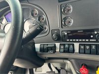 2022 Kenworth T680
