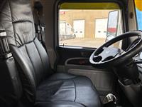 2022 Peterbilt 389