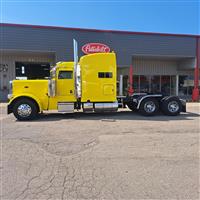 2022 Peterbilt 389