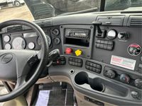 2016 Freightliner CASCADIA