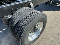 2019 Peterbilt 337
