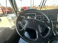 2023 Kenworth W900