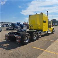 2022 Peterbilt 389