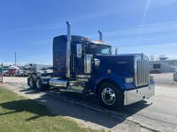 2023 Kenworth W900