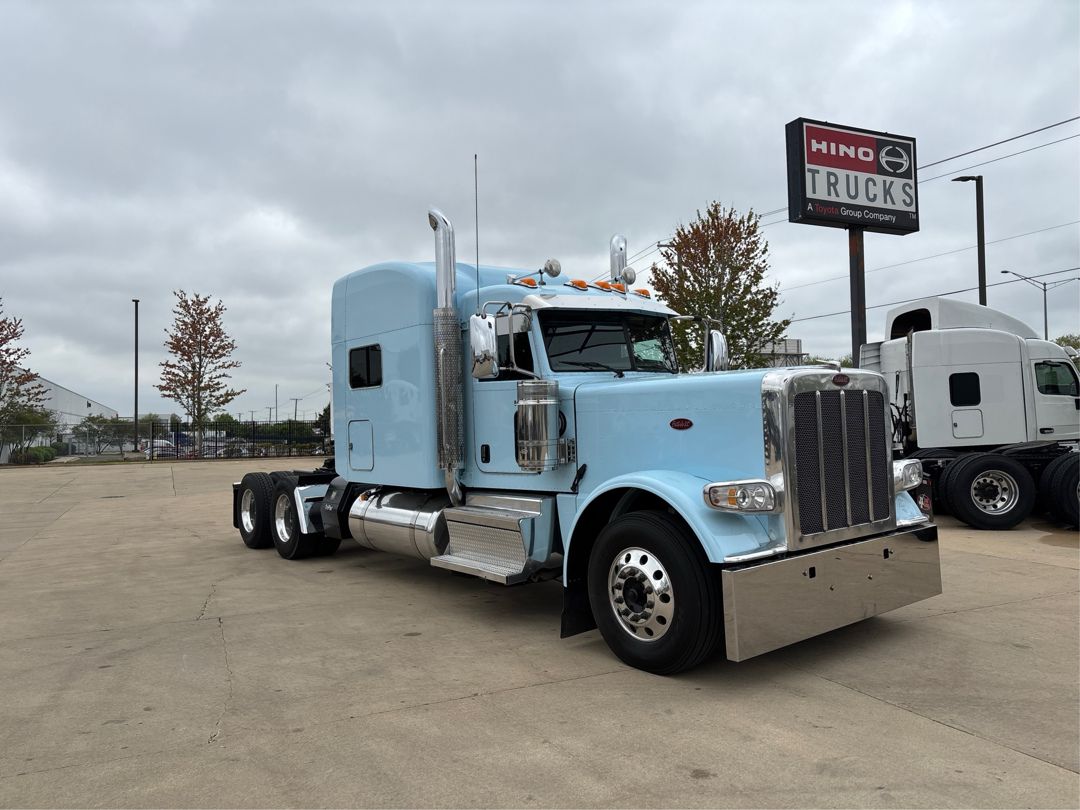 2022 Peterbilt 389