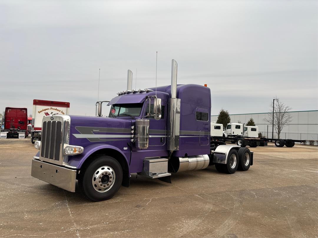 2022 Peterbilt 389