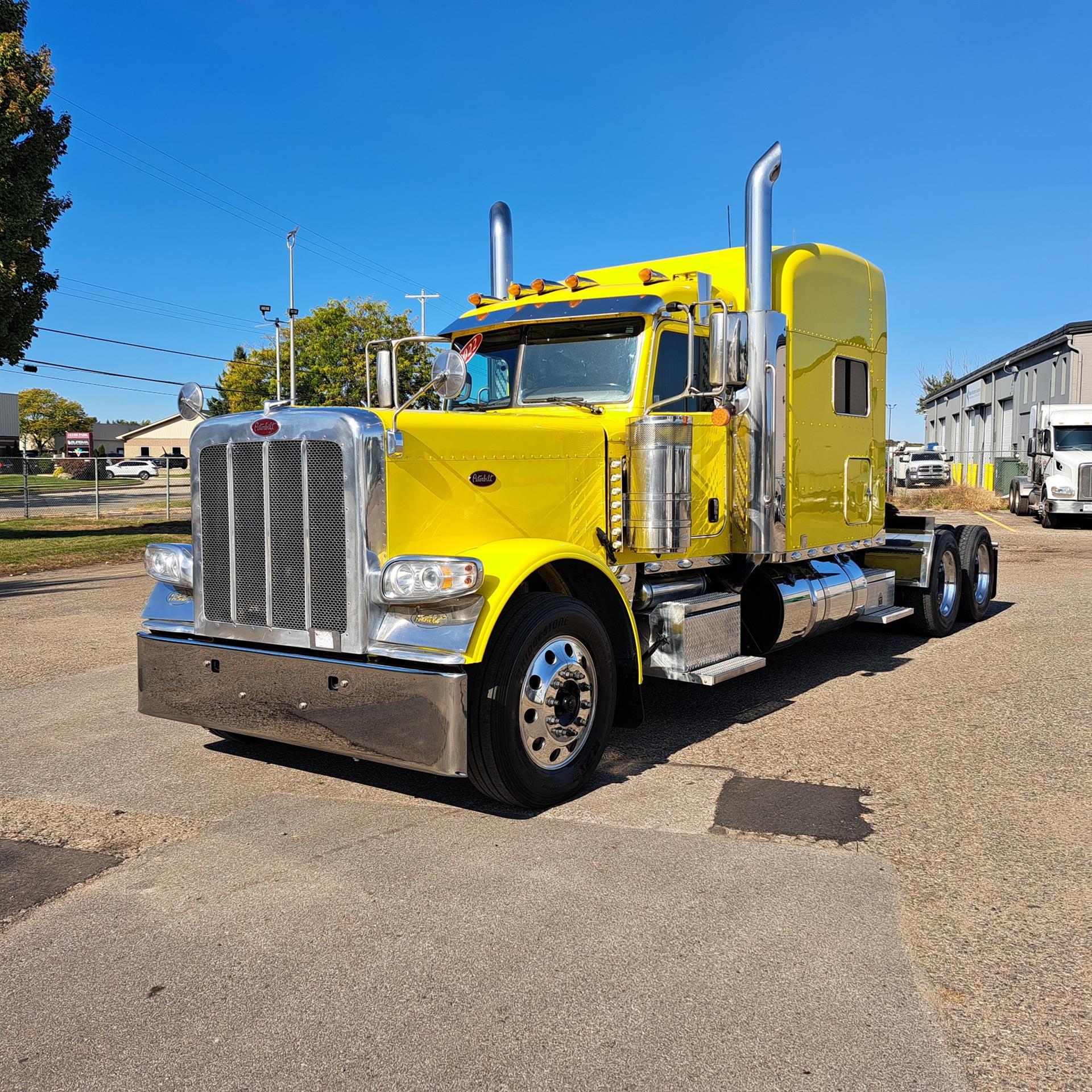 2022 Peterbilt 389