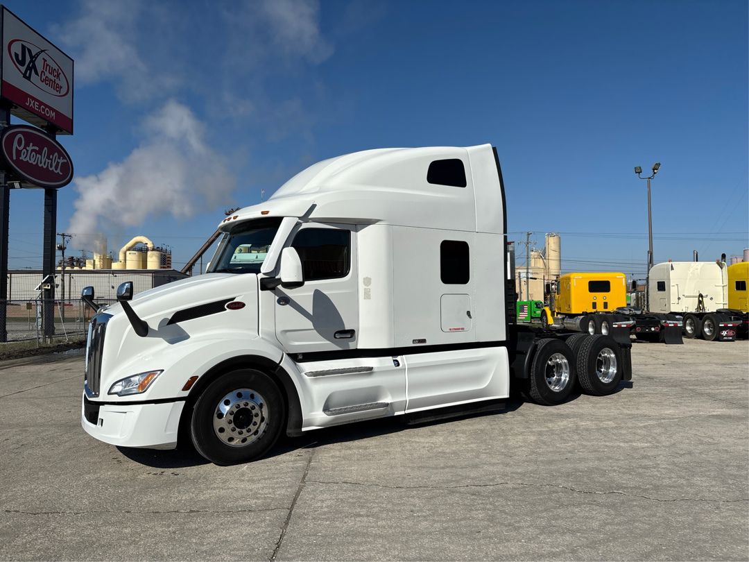 2022 Peterbilt 579