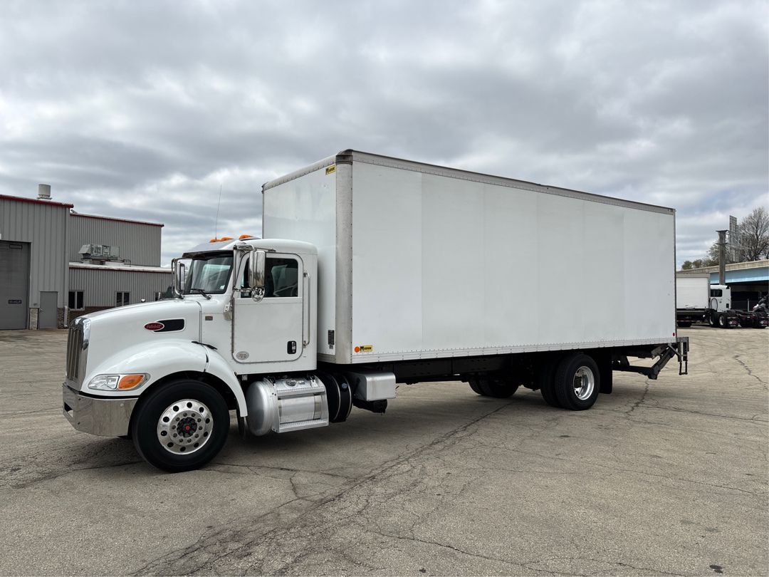 2019 Peterbilt 337