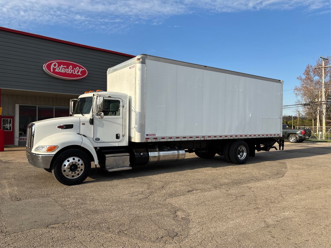 2019 Peterbilt 337