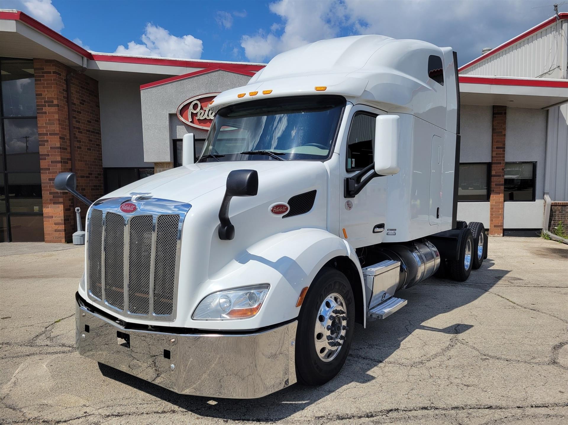 2020 Peterbilt 579