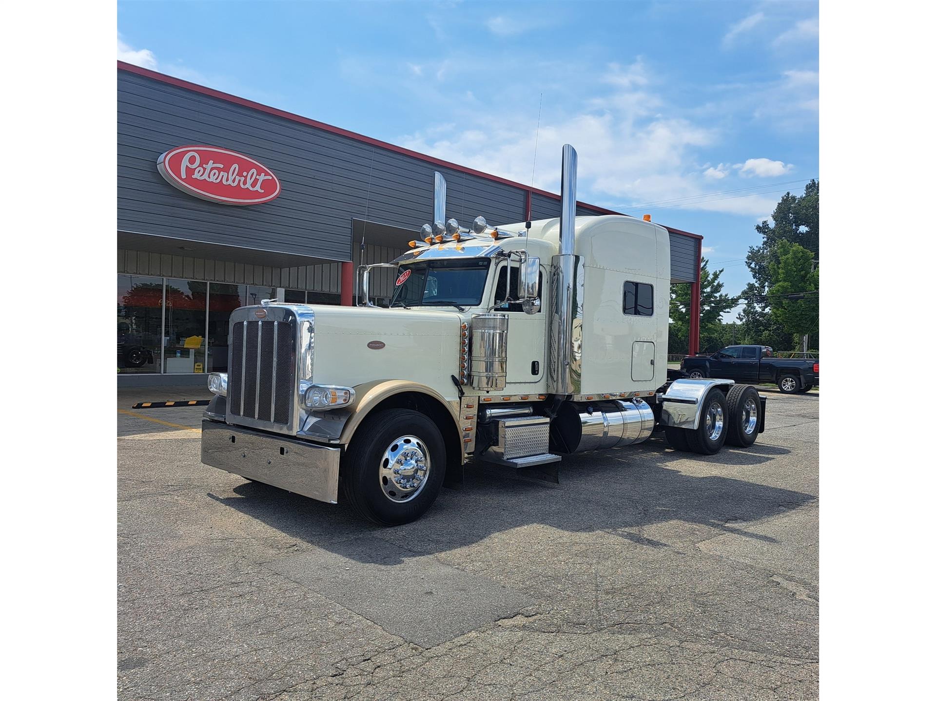 2022 Peterbilt 389