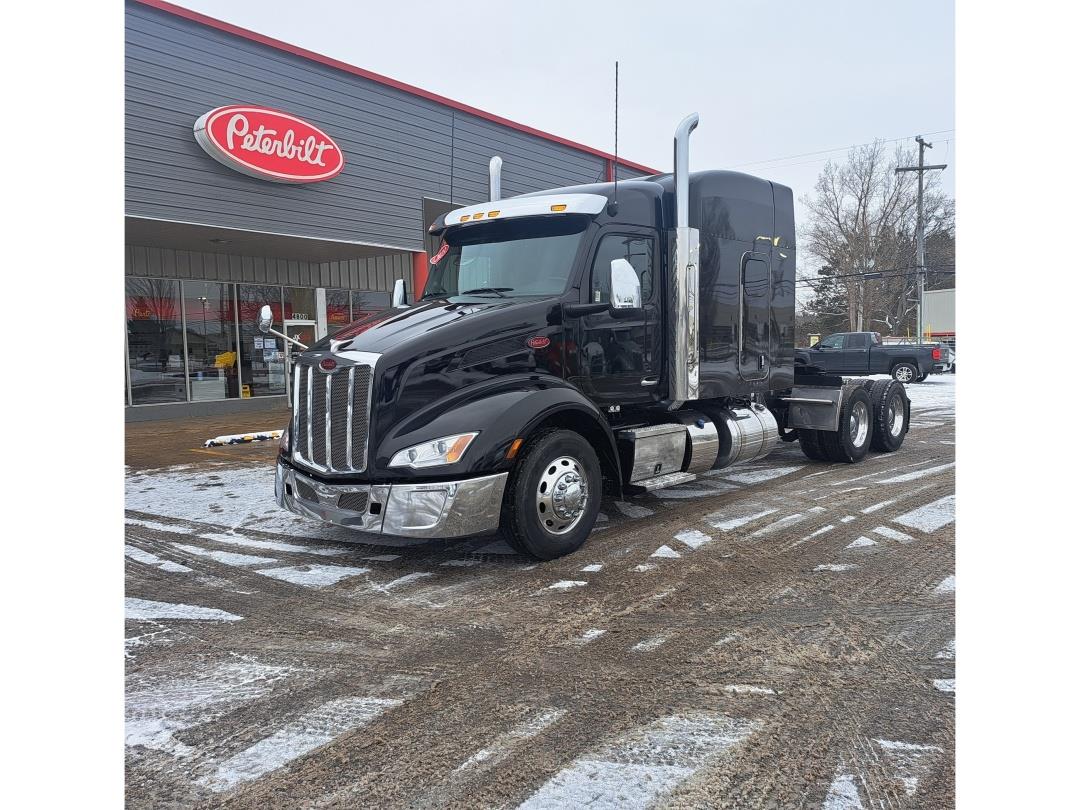 2023 Peterbilt 579