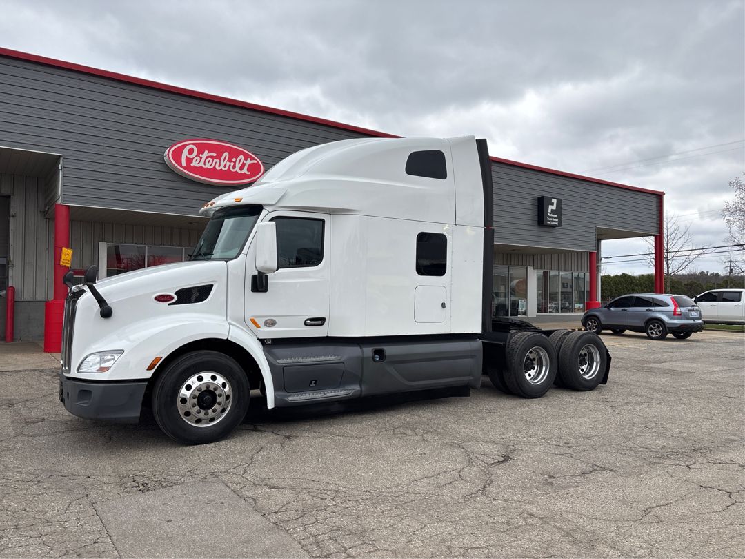 2021 Peterbilt 579