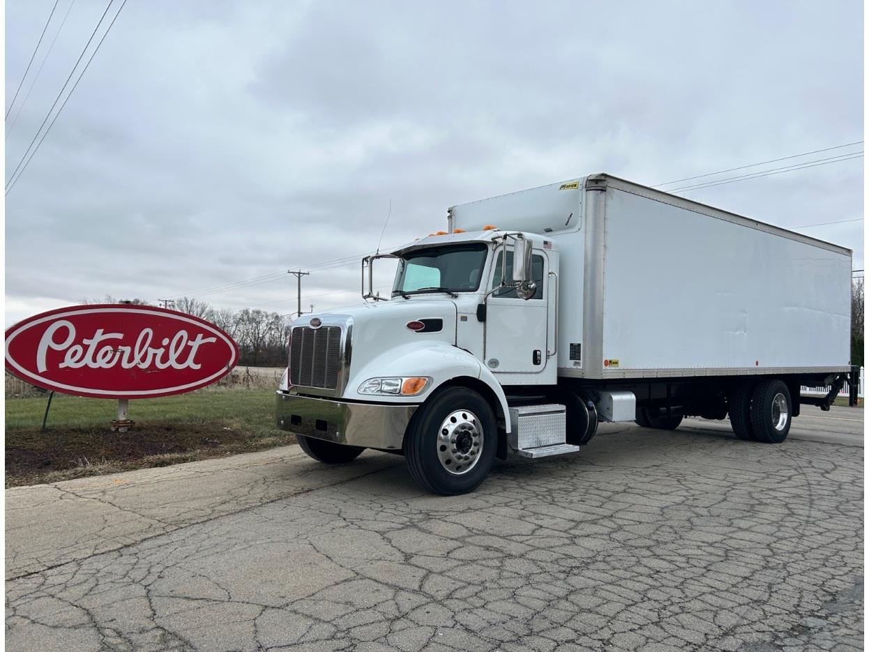 2018 Peterbilt 337